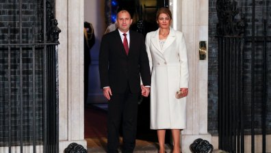 Деси Радева и Мелания Тръмп впечатлиха със стил на срещата в Лондон
