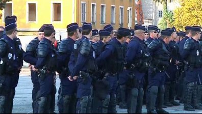 Кан се превърна в крепост