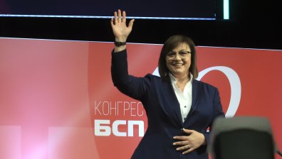 Изписаха Корнелия Нинова от ВМА