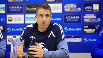 "Левски" остава без треньора Веласкес в дербито срещу ЦСКА