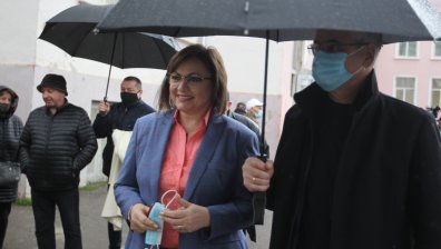 Нинова към Борисов: Гледай си партията, такова срутване на ГЕРБ е за пръв път
