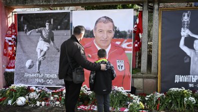 Прощаваме се с Димитър Пенев - организация на поклонението на Националния стадион