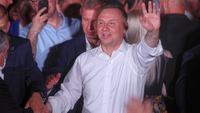Анджей Дуда отива на балотаж срещу кмета на Варшава