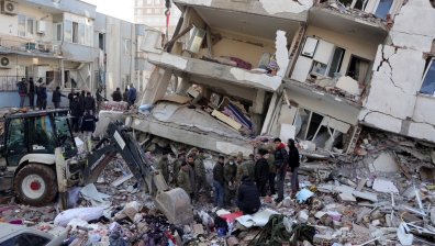 Арестуваха кмета на един от най-засегнатите от земетресението градове в Турция