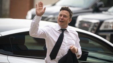 Полети с най-мощната ракета на Мъск ще струват драстично по-малко пари