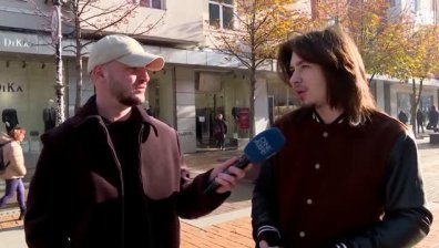 Столичани за боя в парламента: "Падат в очите на цялата нация" (ВИДЕО)