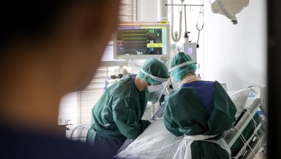 Германия се огъва под вълната на Ковид-19, рекорден брой новозаразени