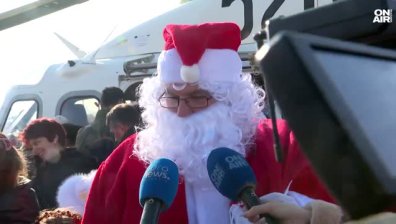 Дядо Коледа и Снежанка кацнаха с хеликоптер в София