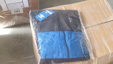 ГДБОП хвана 300 кашона с маркови дрехи менте в Пловдив