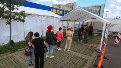 Германски вирусолог: Пандемията ще отмине до лятото, ако има масова имунизация