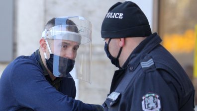 Хаос и страх: Какво най-много притеснява хората, изправени пред новите мерки?