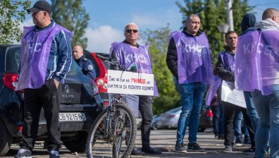 Протестиращите vs Терзиев: Законна ли е стачката и какви заплати очакват?