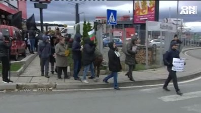 Протест блокира Околовръстния път на София 