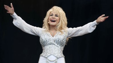 Доли Партън възхити феновете си със завидна форма в провокативно облекло