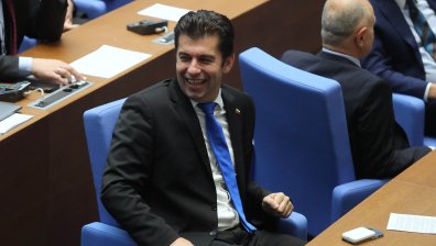 Кирил Петков: Еврозоната е необратима, запретваме ръкави и мислим тема за вот на недоверие