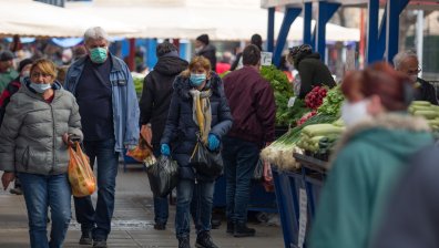 "Роберт Кох" посочи къде най-често се заразяваме с коронавирус