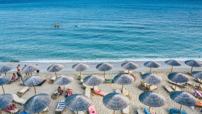 17 плажа ще са с безплатни чадъри и шезлонги, на останалите - цени от 1 до 5 лв.