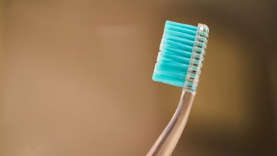Използвате грешна четка за зъби?