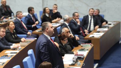 БСП, "Възраждане" и ИТН искат избори, ДПС са "за" ротацията