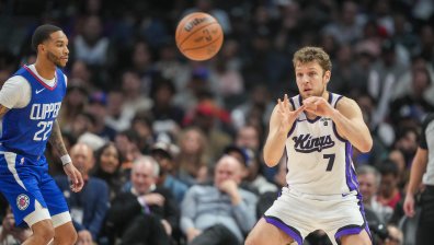 "Сакраменто" със загуба в Лос Анджелис, Везенков записа 20 минути на паркета