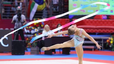 Стилияна Николова грабна златния медал на лента на Световната купа