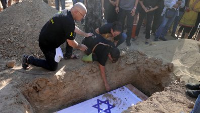 Израел: В телата на заложниците от Газа са открити куршуми