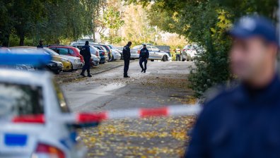 Пиян англичанин в Бургас прободе съпругата си с нож и опита да се самоубие