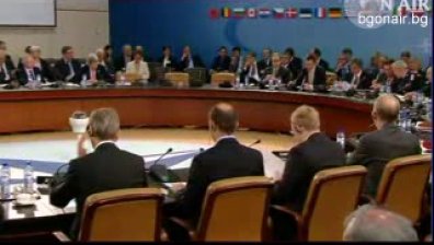 Джон Кери: НАТО да разработи стратегия срещу Сирия (видео)