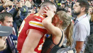 Тейлър Суифт и Травис Келси се сгодиха (+СНИМКИ)