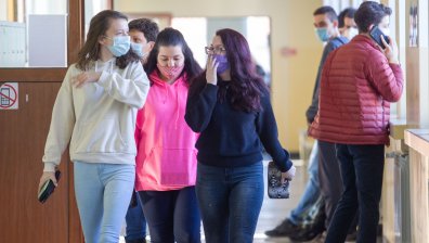 От 1 февруари децата ще пътуват безплатно, всички учащи - със 70% намаление