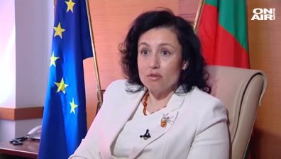 Танева: Имахме безплодна поне двуседмична комуникация с търговски вериги