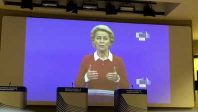 Фон дер Лайен: Дълбоко сме във втората вълна, все повече хора се заразяват