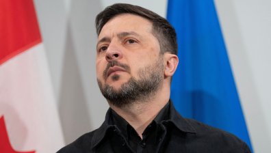 Зеленски: САЩ обсъждат отпускането на $800 млрд. за Украйна