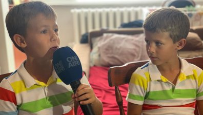 По стъпките на тате: Близнаци учат в училището на баща си&nbsp;