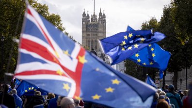 Все повече британци негодуват от Brexit, младите хора искат да са част от ЕС