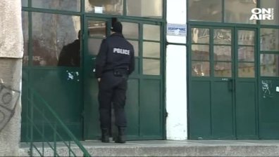 Полицията арестува мъжа от "Надежда", който се барикадира в дома си