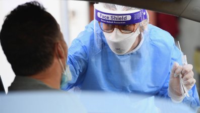 Не обмислят пълна карантина в Гърция, Мицотакис призова за самоконтрол