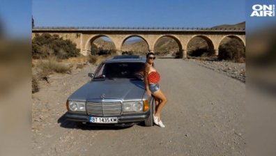 Ретро-автомобил зареден с любов обиколи Европа