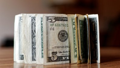 Майка съди сина си за $1 млн., иска компенсация за отглеждането му