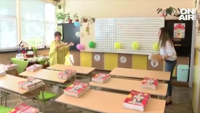 Рамо до рамо след 17 години: Учителка от Търново и нейна бивша възпитаничка ще обучават първолаци заедно