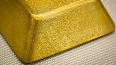 Централните банки продават злато за пръв път от 10 г.