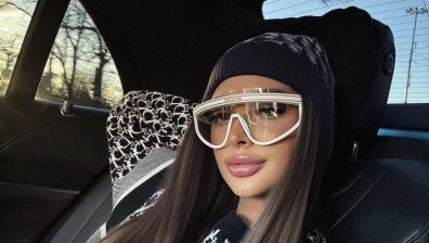 "С куче в скута": Прокуратурата погва "Мис Силикон" заради опасно шофиране