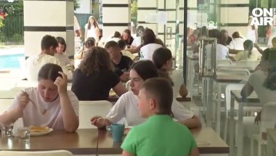 Хотелиери затварят пътя Бургас - Варна при Равда заради неизплатени средства за бежанците