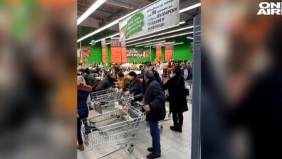 Започват проверки за струпване на хора в големите магазини