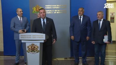 Коалицията - стабилна, въпреки раздорите сред Патриотите