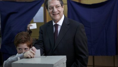 Никос Анастасиадис печели президентските избори в Кипър