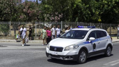 100 евро глоба и отнемане на книжката, ако шофираш с яке или палто в тази наша съседка