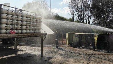 Предотвратиха пожар и опасност от взрив край Долна Диканя