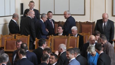 3 часа дебати за оръжията: Достоен съюзник ли сме, или цинични и отвратителни?