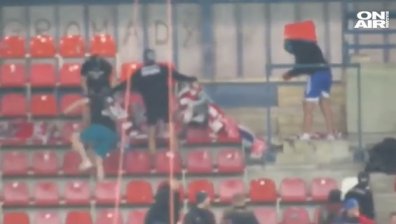 Феновете на "Висла" (Краков) се изложиха жестоко (+ВИДЕО)